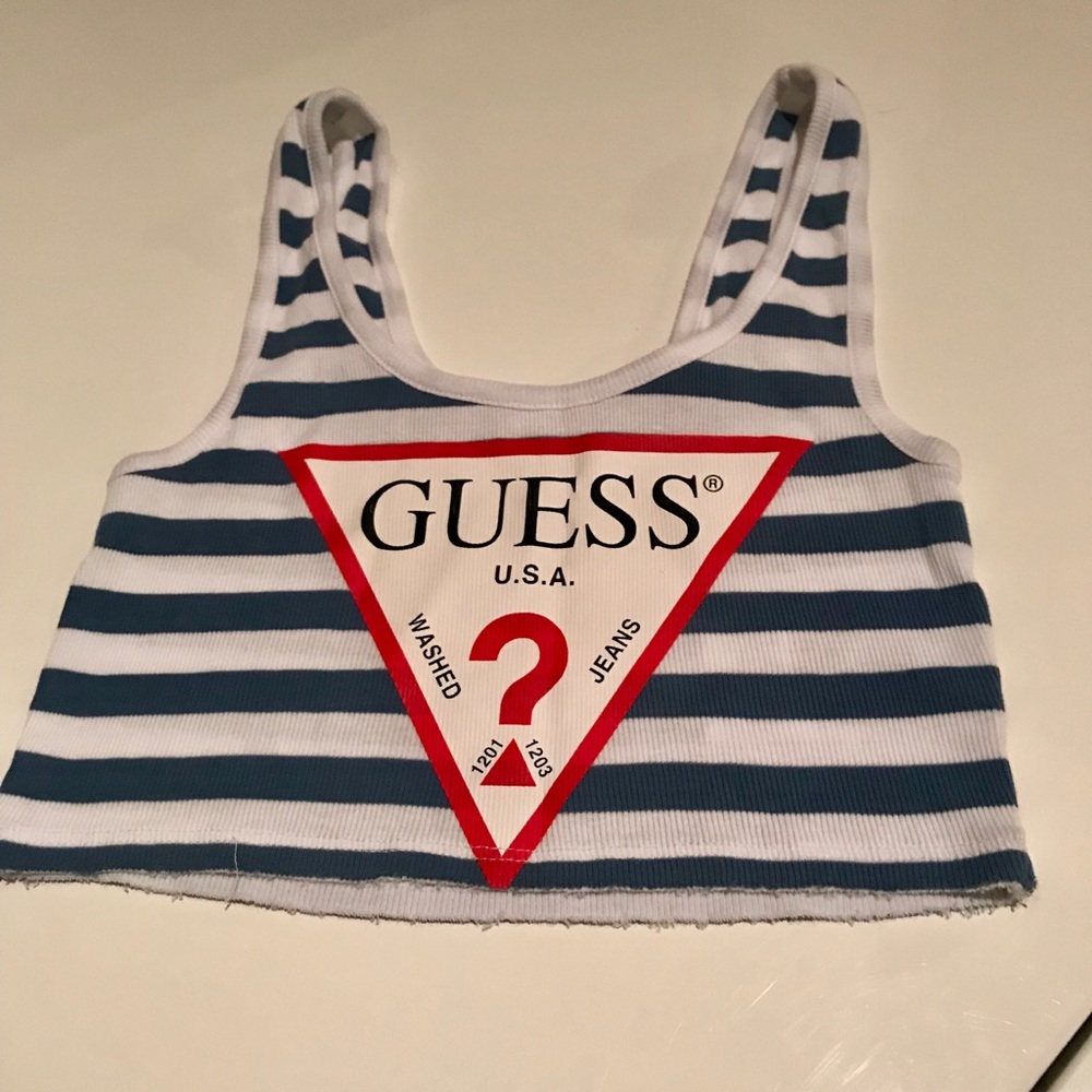 ♥️GUESS Crop top ♥️